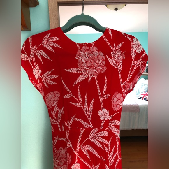 Warehouse London Dress, Floral Red Print, Size 2 - Picture 9 of 9